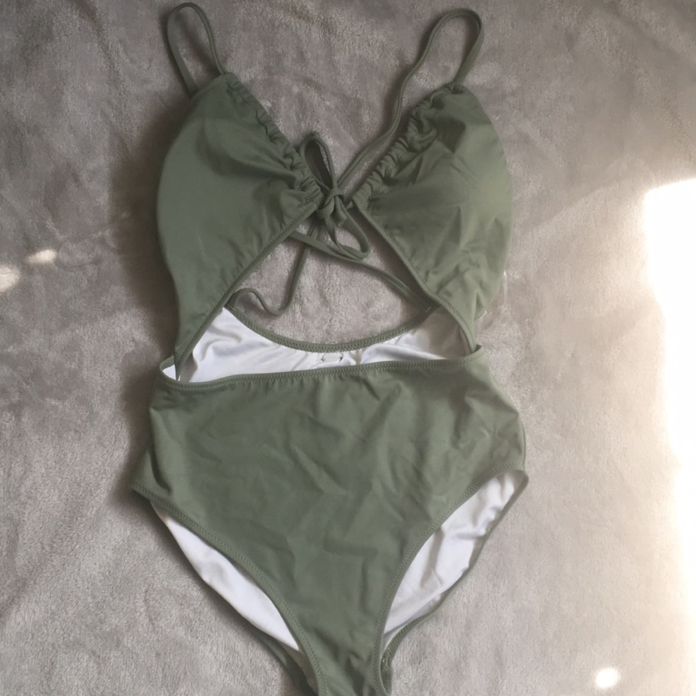 One piece swimsuit